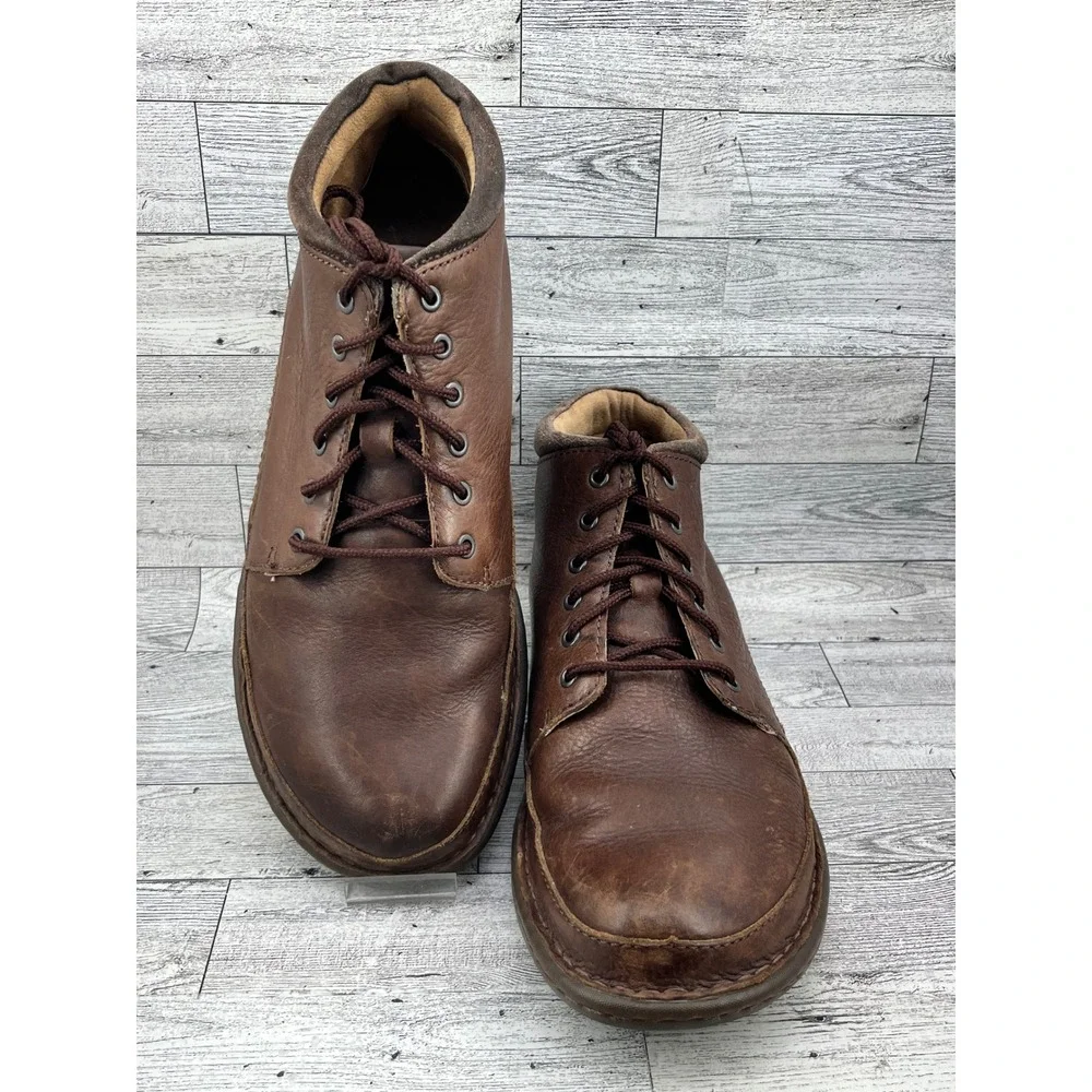 Born Men Brown Leather Chukka Boots Lace Up Padded Collar Casual Shoes Size 9.5M